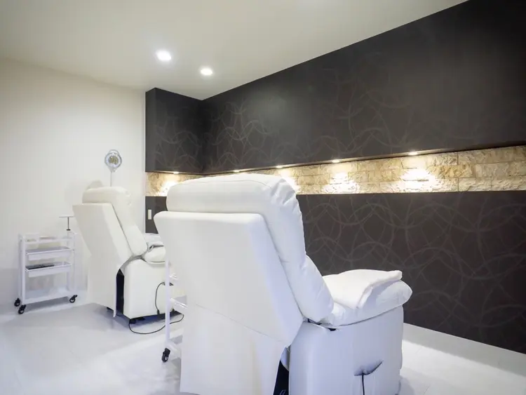 esthe & eyelash tiaraの内観・外観2