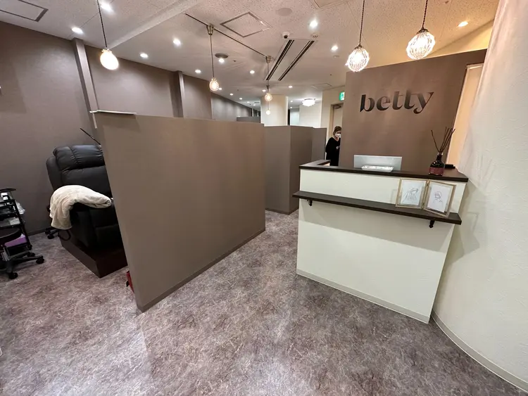 ベティ小倉セントシティ店【ベティ】 まつエク＆まつ毛パーマ専門店の内観・外観2