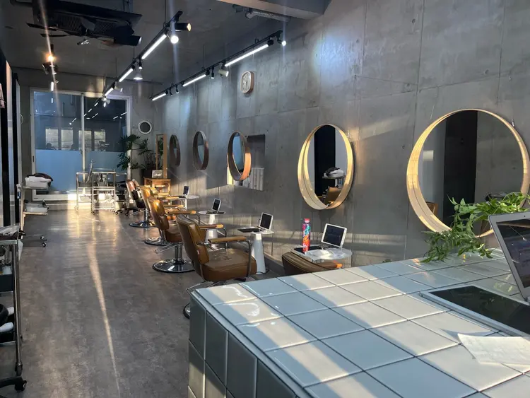 SALT WATERの内観・外観1