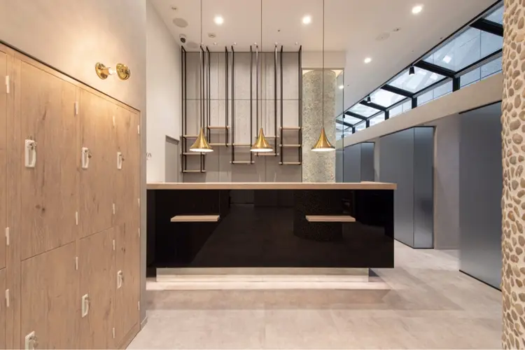 EMANONシェアサロン心斎橋店の内観・外観1