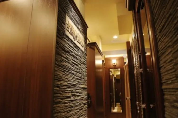 ヒロ銀座 八重洲店の内観・外観1