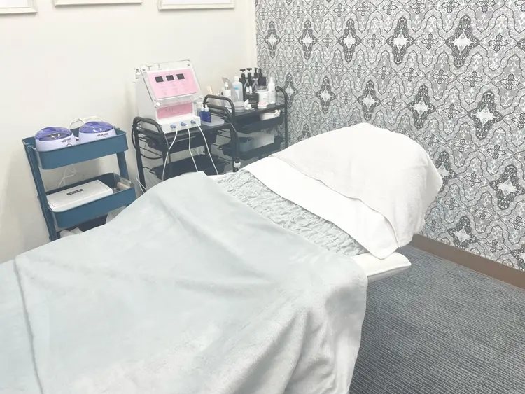 T.h.r.e.e.の内観・外観1