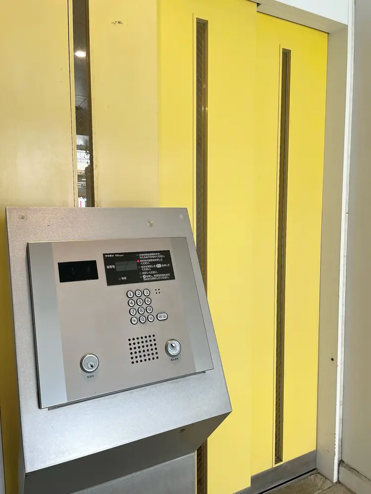 H e l l aの内観・外観3