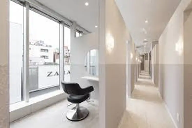 SALOWIN渋谷me+店の内観・外観2