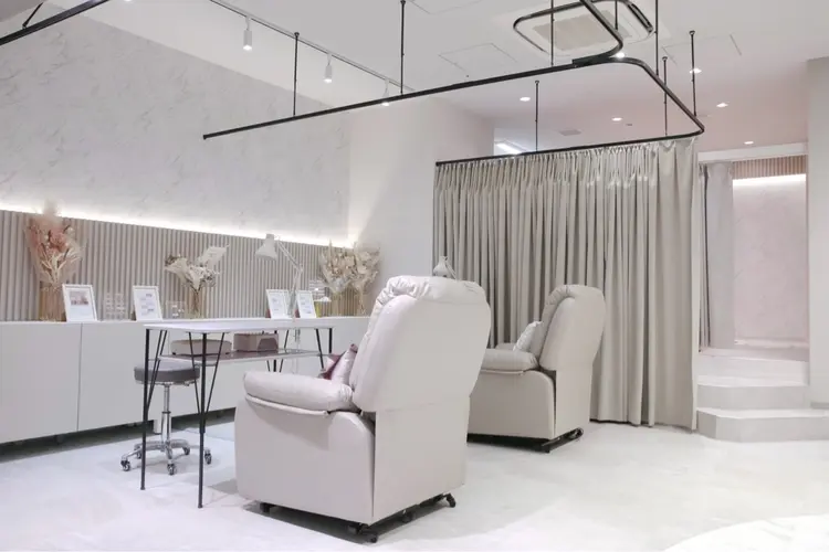 Lovinなんばスカイオ店の内観・外観2