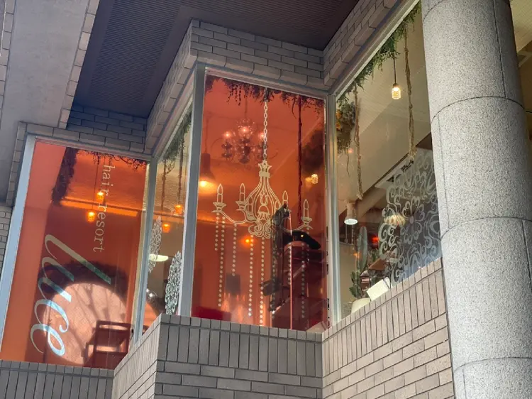 ルーチェ【luce】ヘアリゾート宝塚歌劇前店の内観・外観1