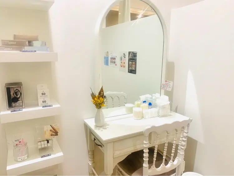 emuの内観・外観2