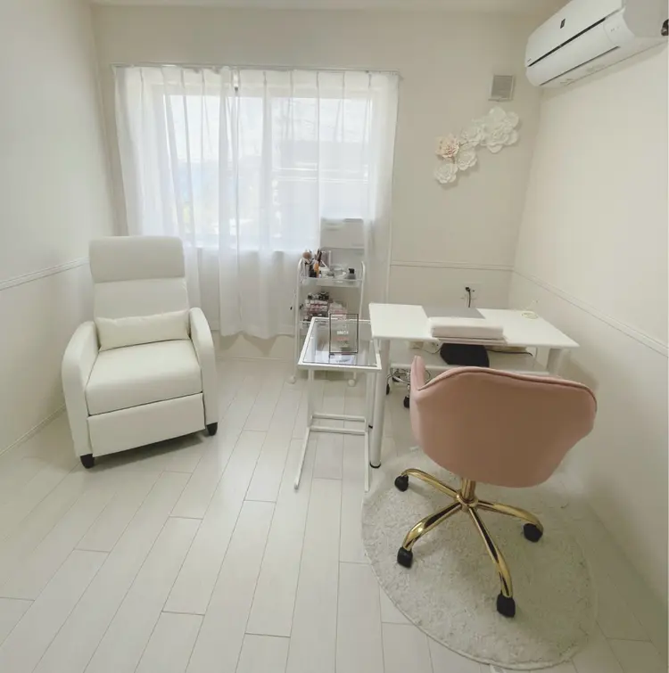 Nail salon Luanaの内観・外観1