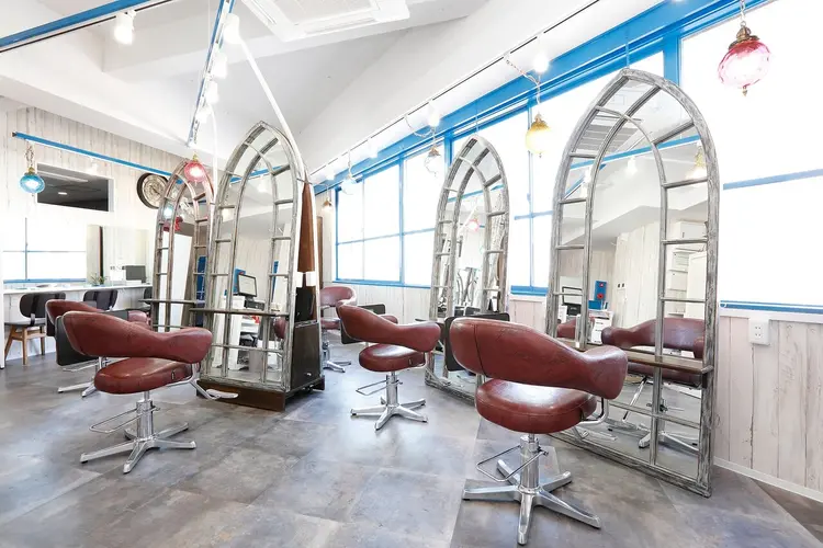 hair resort Ai 浅草店の内観・外観1