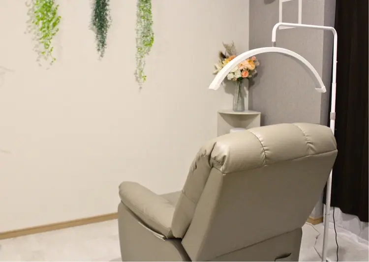 メンズ眉毛サロンreframe【リフレーム】の内観・外観1