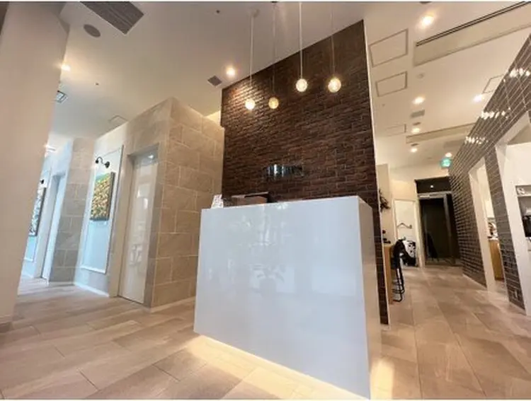 T-SHIPSの内観・外観2