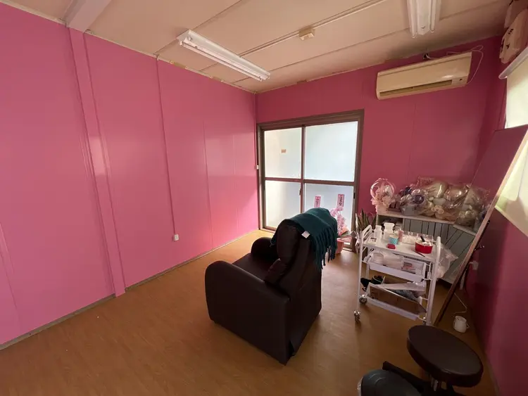 eyelashsalon セゾンの内観・外観1