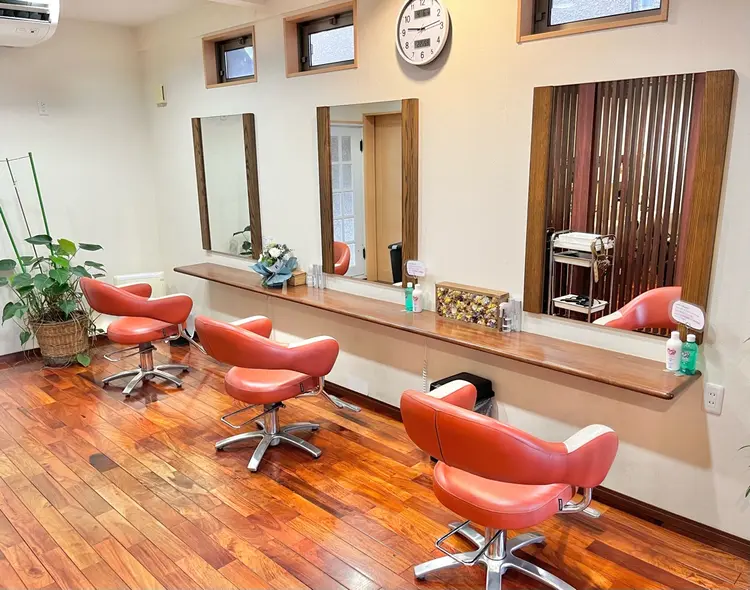 PLUSONE美容室の内観・外観1
