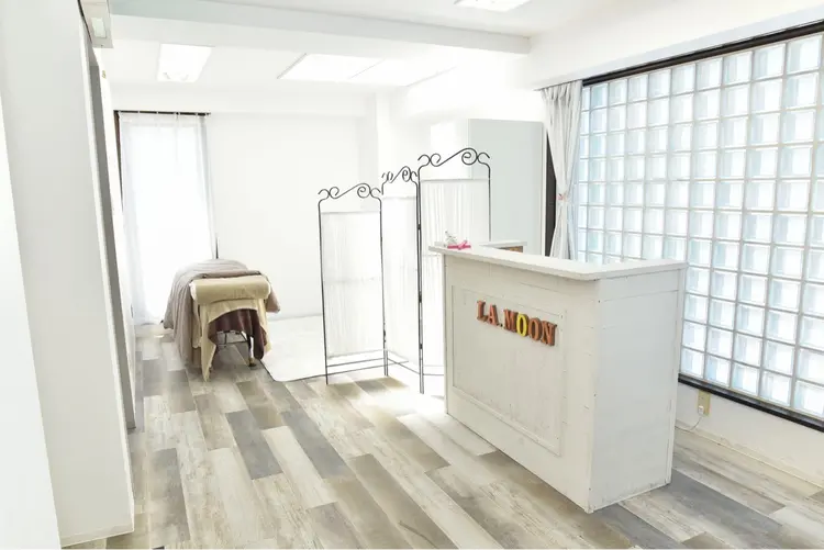 La.Moon~eye lash&heir  make~の内観・外観1