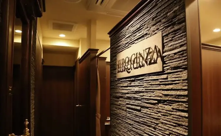 ヒロ銀座プレミアムバーバー表参道店の内観・外観1