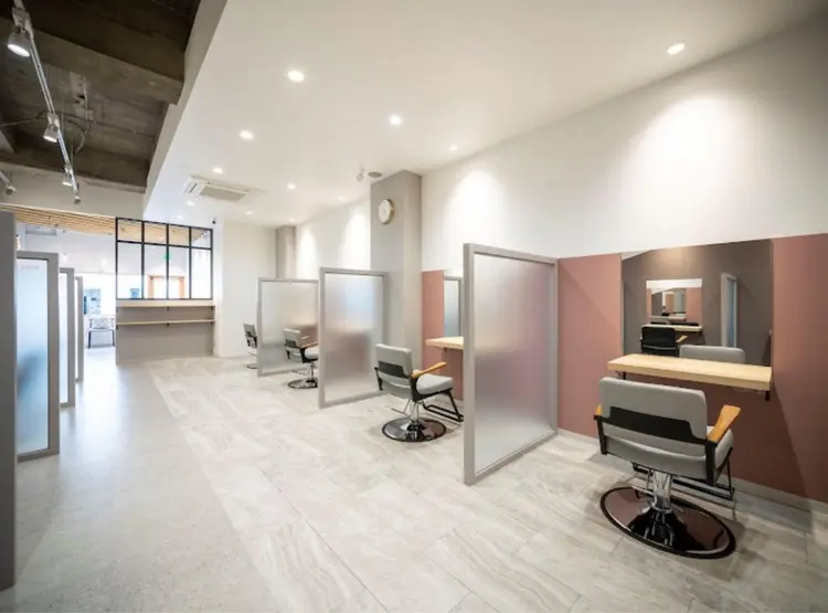 NATURAL博多店の内観・外観2