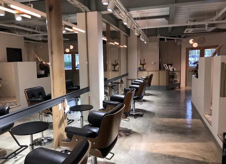 ZiRCOの内観・外観1