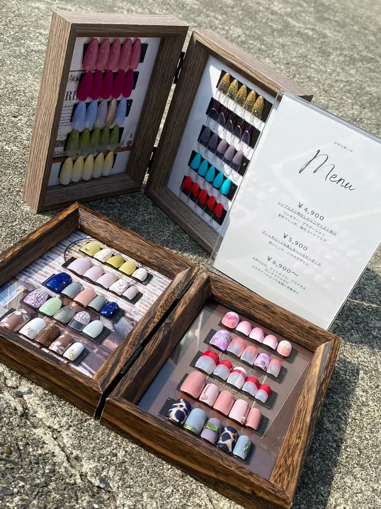 irony nailの内観・外観2