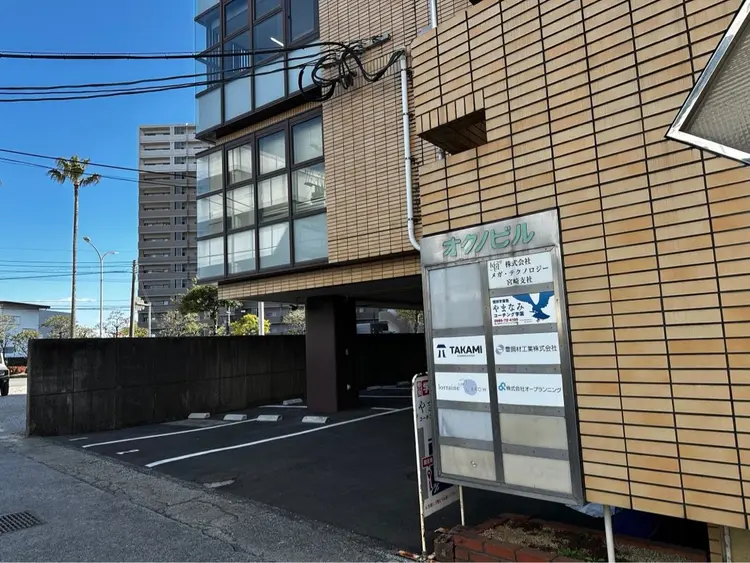 ロレインブロウ南宮崎の内観・外観1