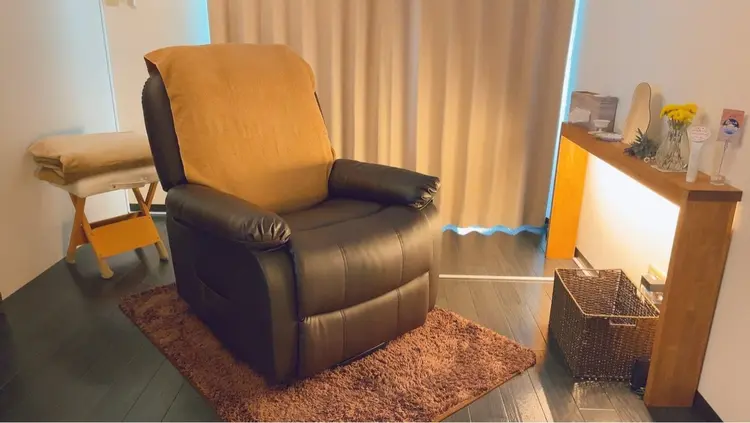 ドライヘッドスパ専門店癒し〜ぷ松山店の内観・外観1