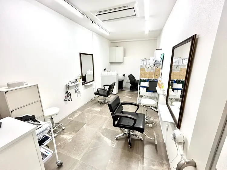 Loyの内観・外観1