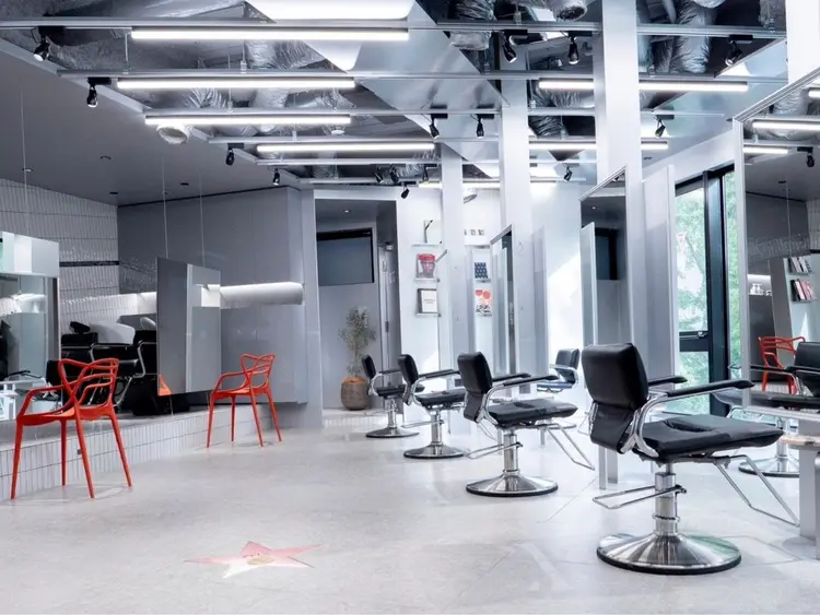 PELE梅田の内観・外観2