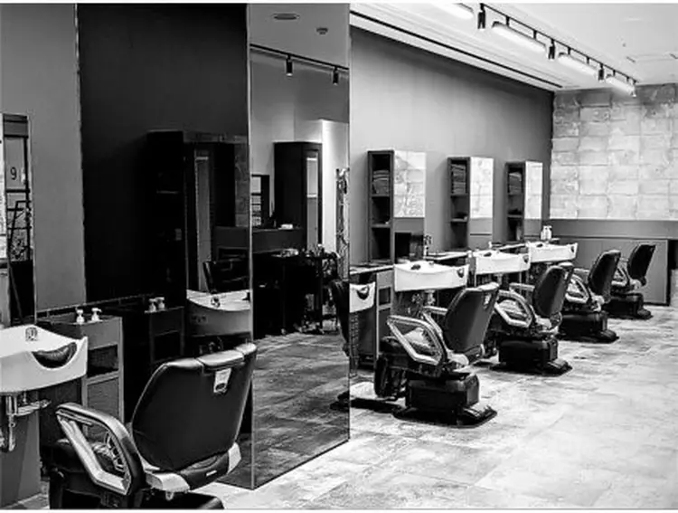 FRANK'S BARBER LIBERALDの内観・外観3