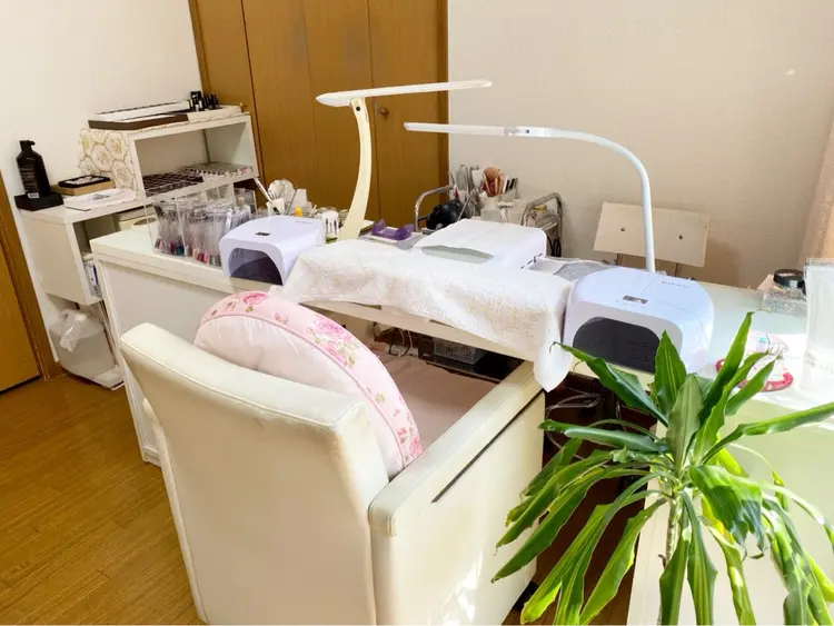 nail salon  la reineの内観・外観2
