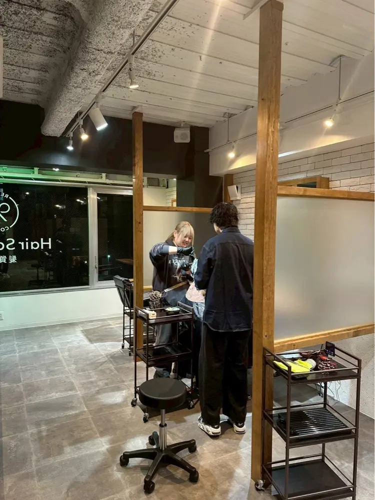 1% 髪質改善&リメイクカラーの内観・外観2