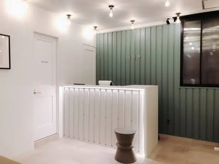 La fith hair chrome 大宮店の内観・外観2