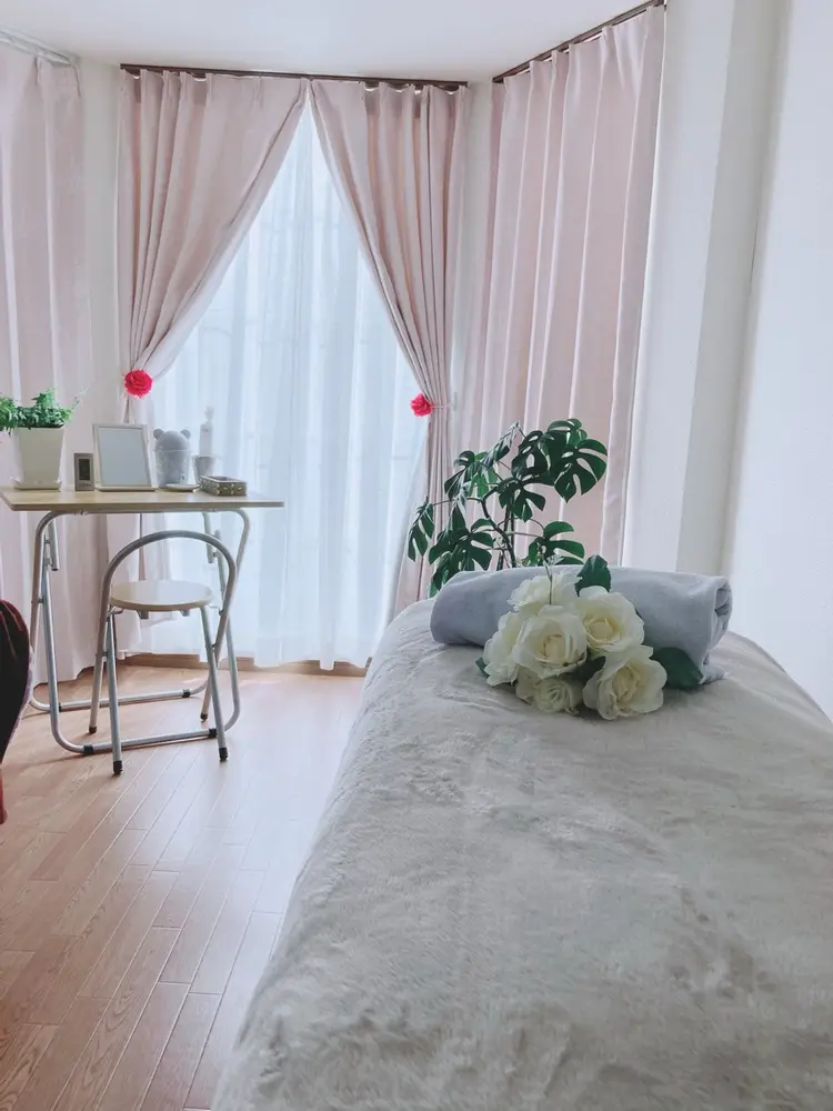 ホワイトニングシャトンの内観・外観2