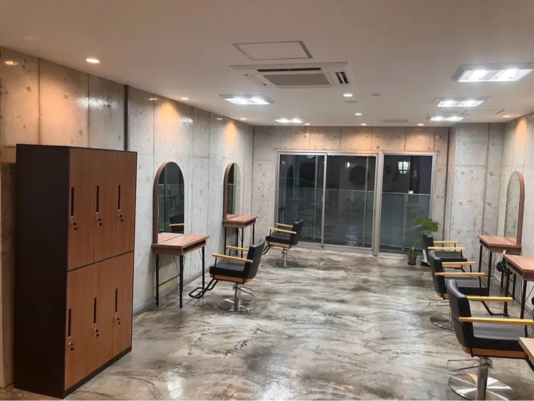 &SONSの内観・外観1