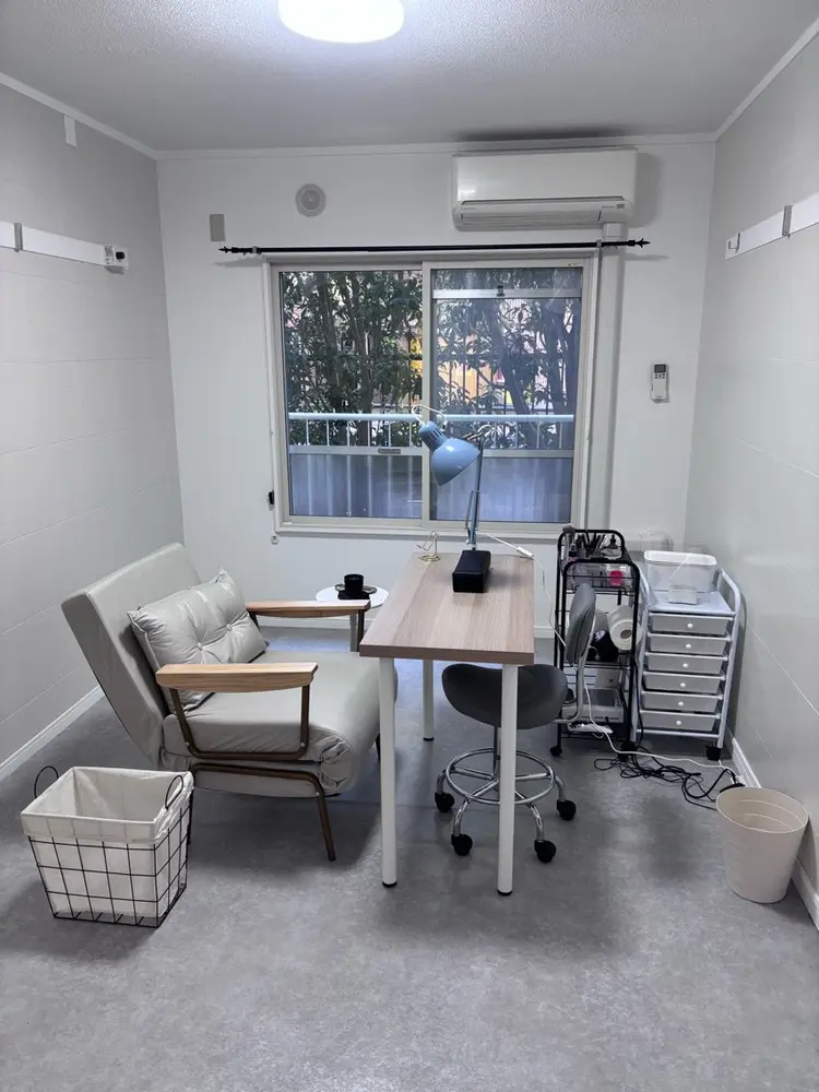 12nailの内観・外観1