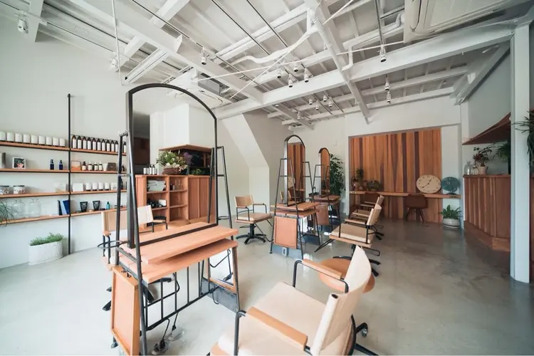 PARAISO南公園店の内観・外観2