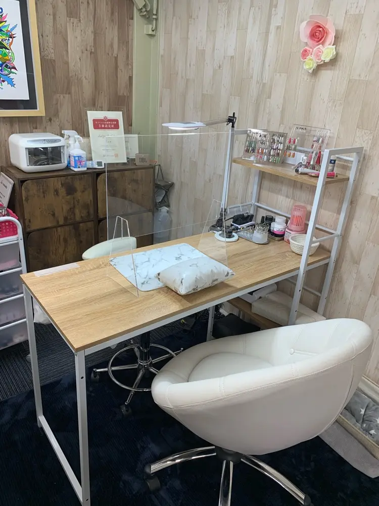 M☆NAILの内観・外観2