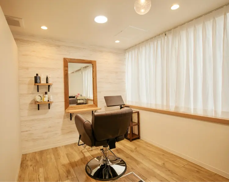 髪質改善ヘアエステ　Reve（レーヴ）福島店の内観・外観1