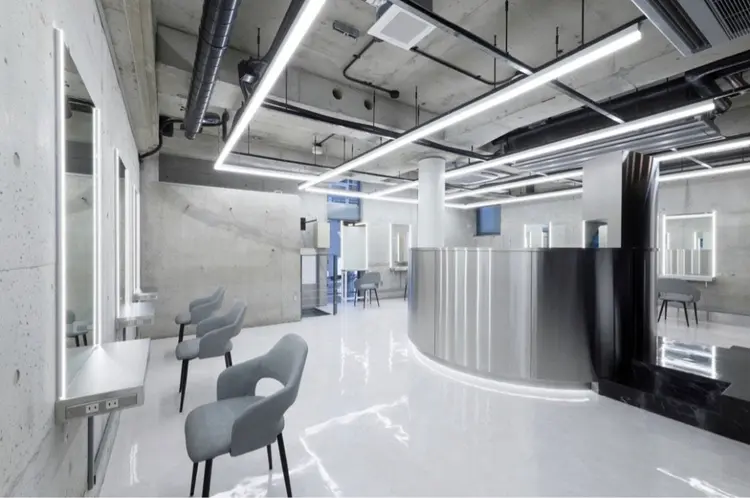 CYMの内観・外観2