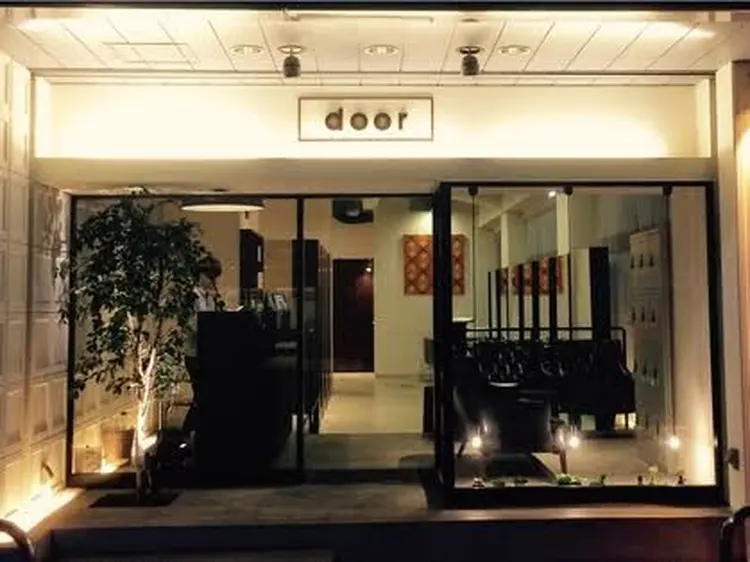 ヘアサロンドア　hair salon　doorの内観・外観1