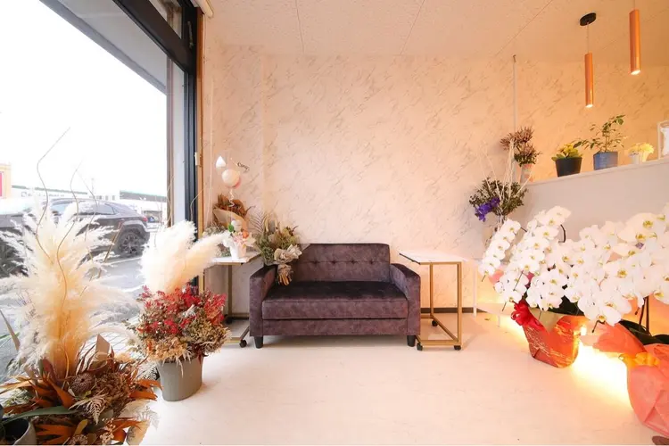 𝐋𝐮𝐦𝐢𝐞̀𝐫𝐞 -ﾙﾐｴｰﾙ-の内観・外観1