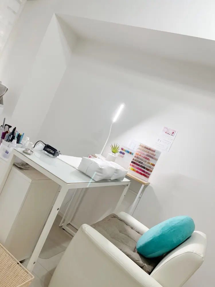 J-nailの内観・外観2