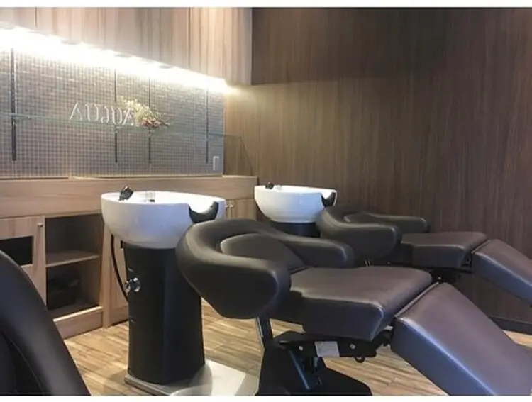 AXY HAIR&MAKE 新宿本店の内観・外観3