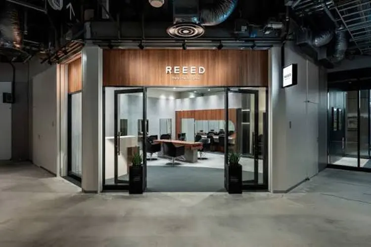 REEED 豊洲店の内観・外観1