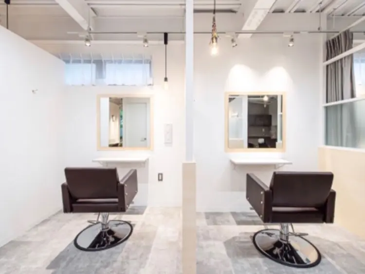 表参道RiseSALONの内観・外観1