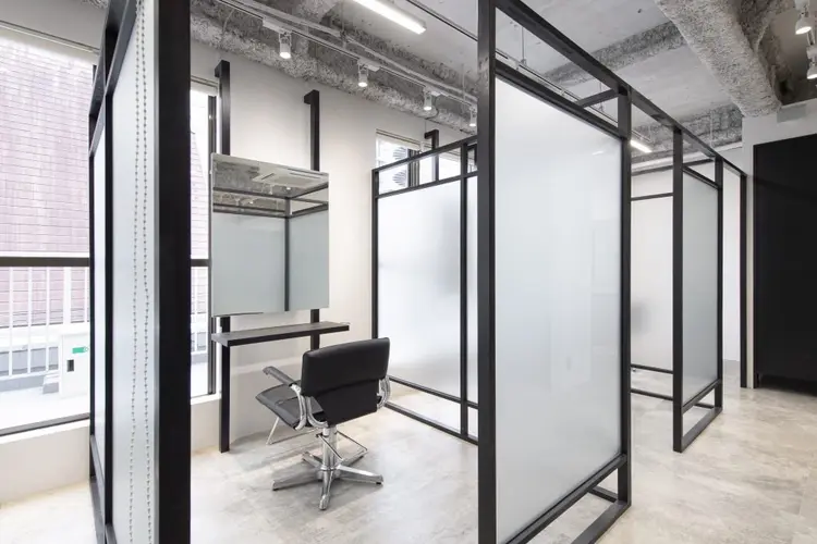 SALOWIN  心斎橋店の内観・外観2