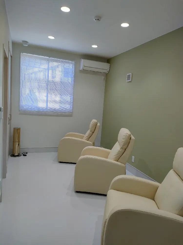 advance RON'Z ネイル＆アイラッシュの内観・外観3