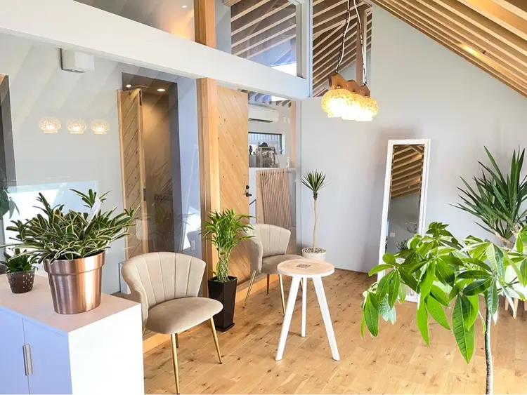 アンドグレース・ブロウ 可児店の内観・外観1