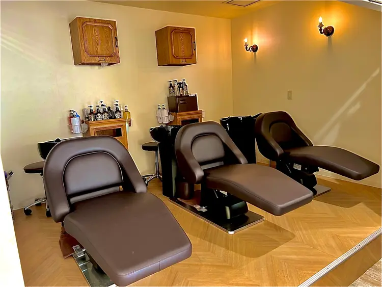 La Bonheur hair noble新越谷店の内観・外観3