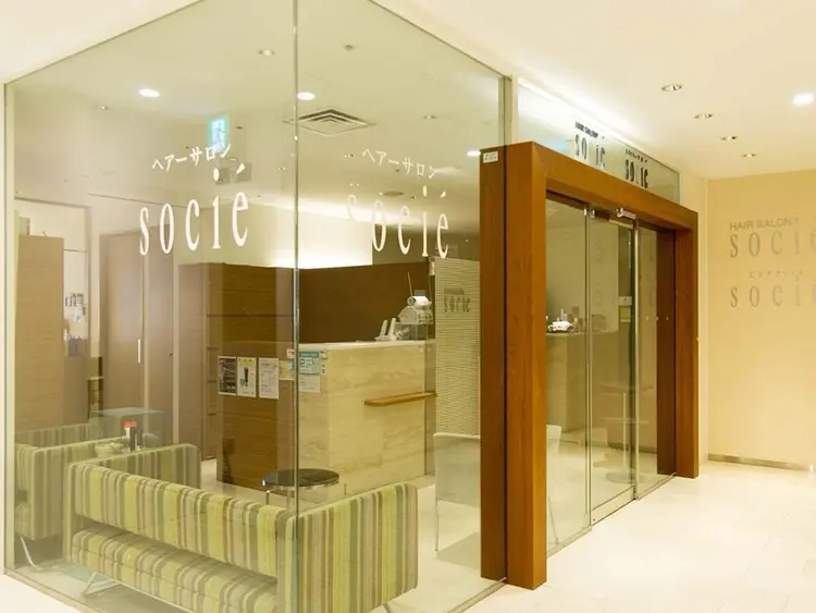 ヘアーサロン　ソシエ　八王子店の内観・外観1