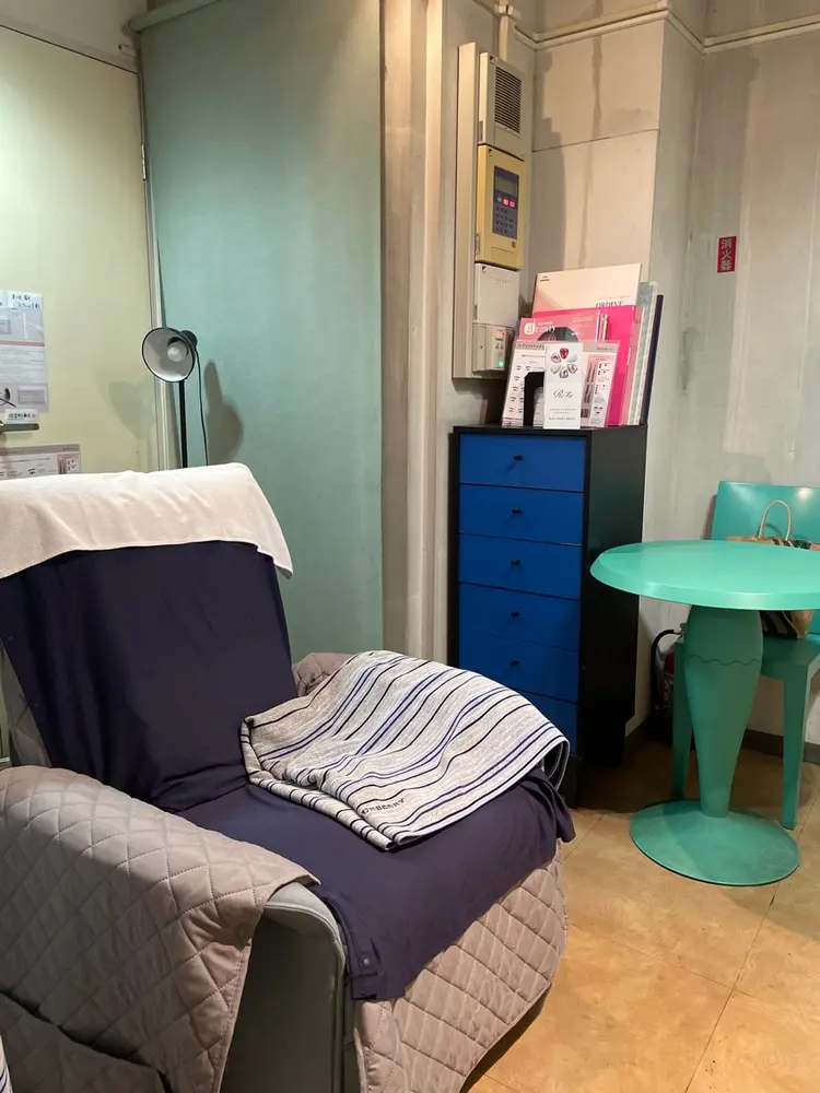 アイサロンMIYOの内観・外観2