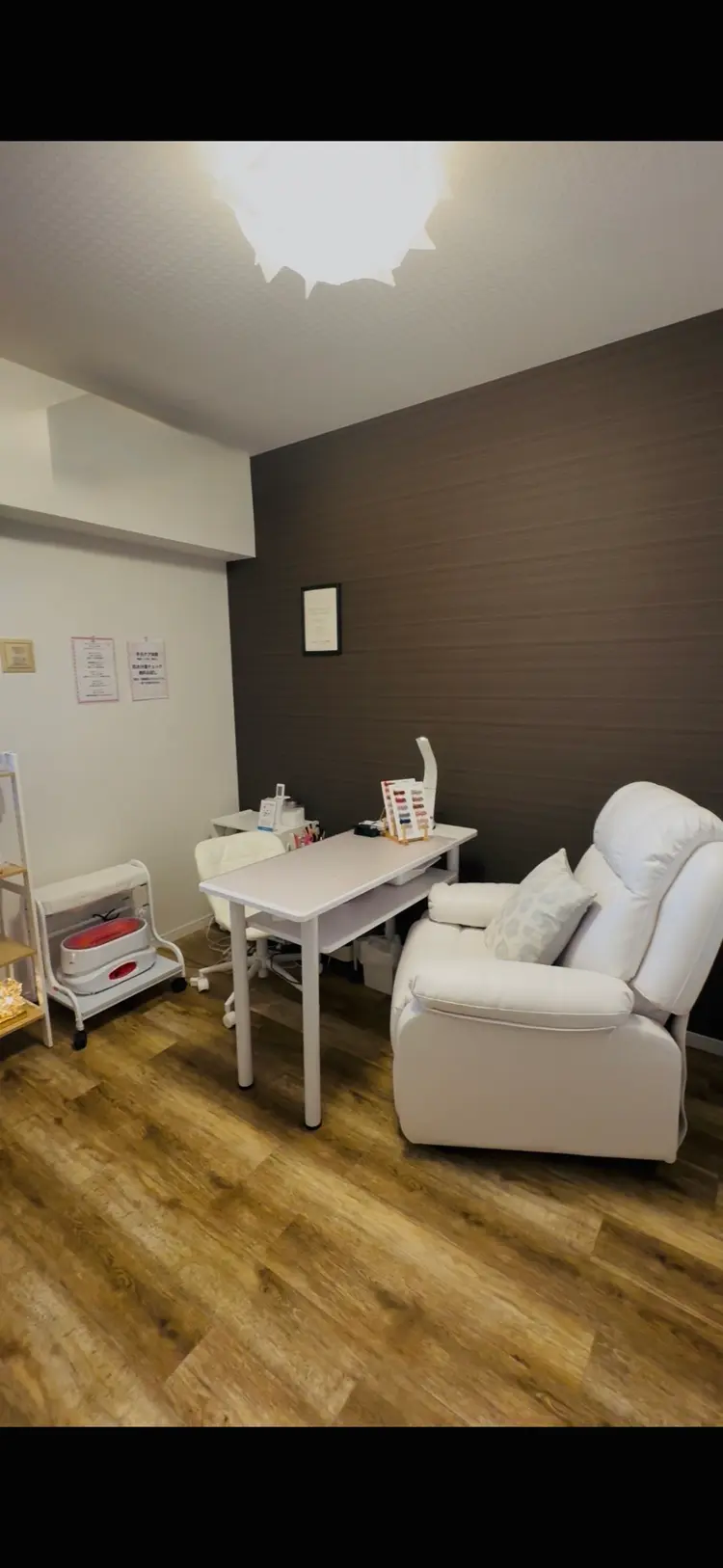 non nailの内観・外観1